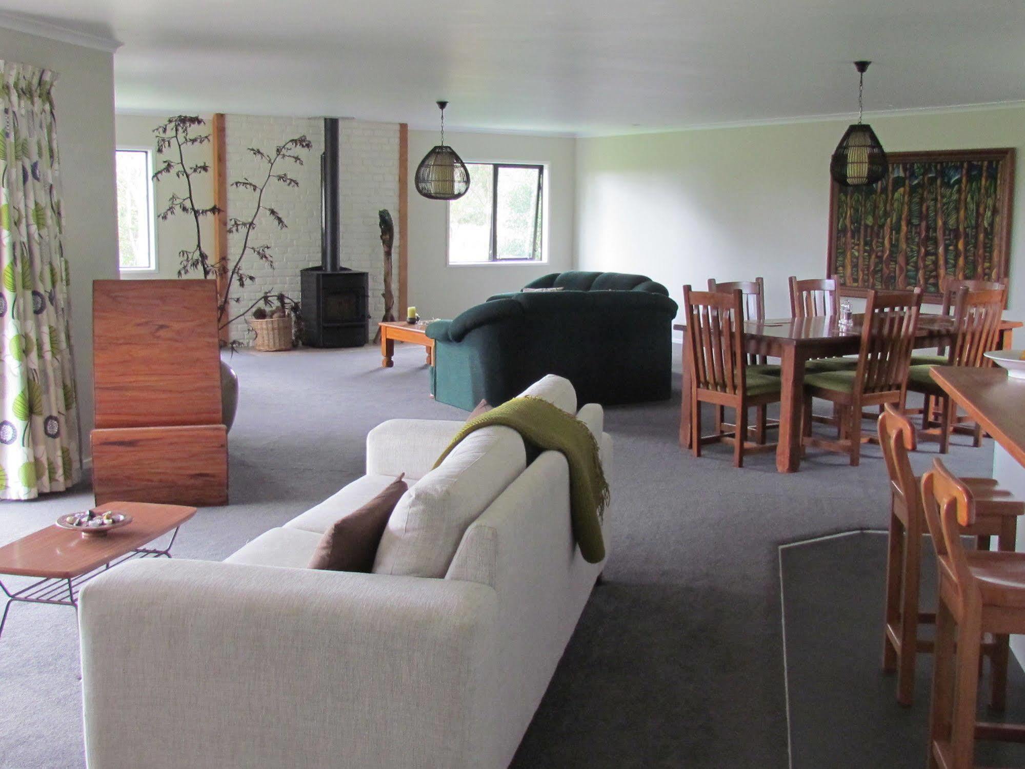 تاورانجا Rolling Hills Country Stay B&B المظهر الخارجي الصورة