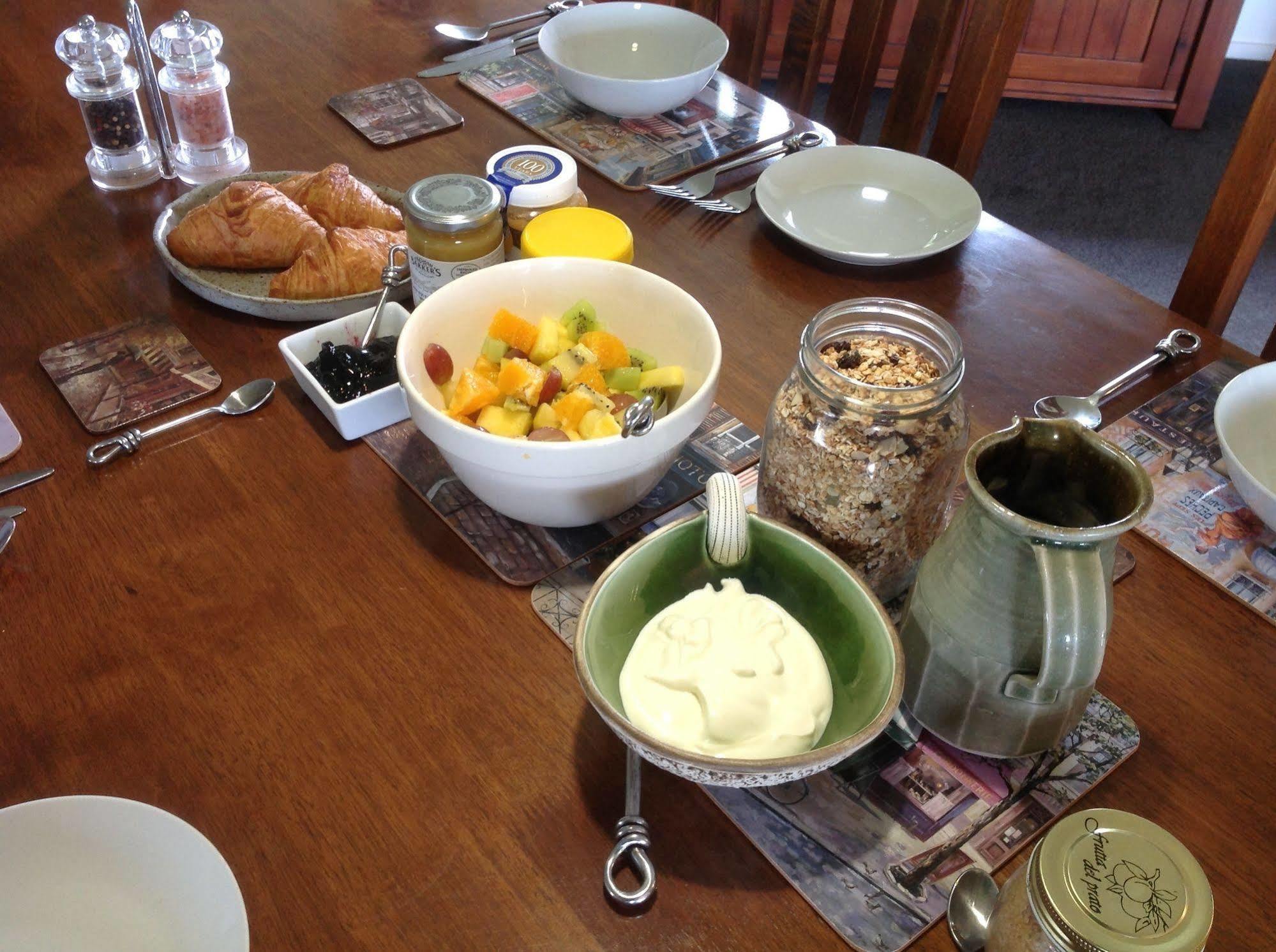 تاورانجا Rolling Hills Country Stay B&B المظهر الخارجي الصورة
